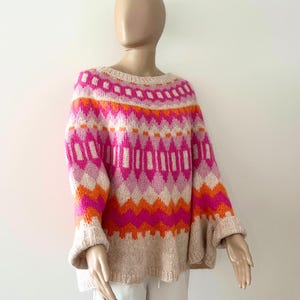 6 - Hand knitted sweater with colorful pattern - wool / alpaca